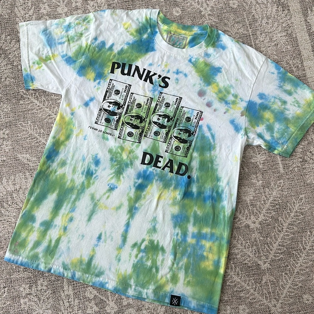 Punks Dead Tshirt - tie dye